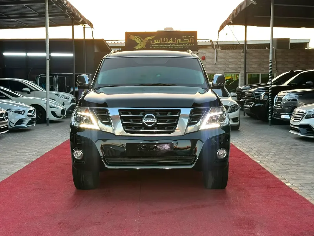 Nissan Patrol 5.6 AT (405 hp)