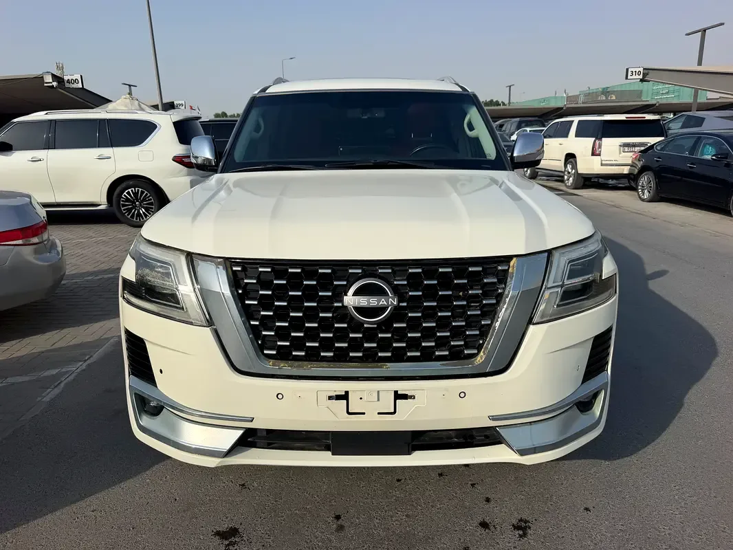 Nissan Patrol 5.6 AT (405 hp)