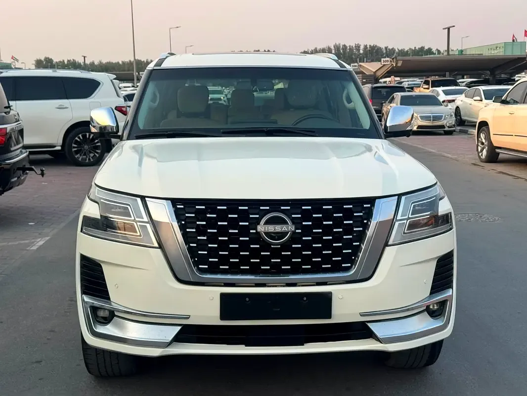 Nissan Patrol 5.6 AT (405 hp)