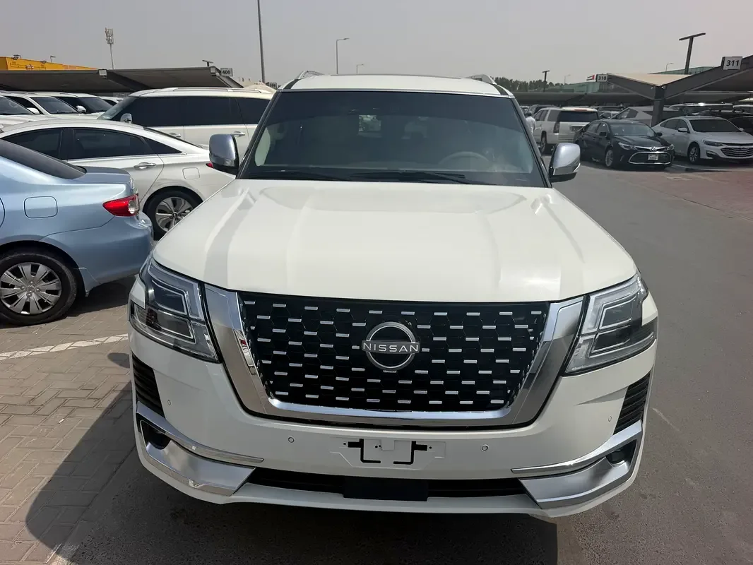 Nissan Patrol 5.6 AT (405 hp)
