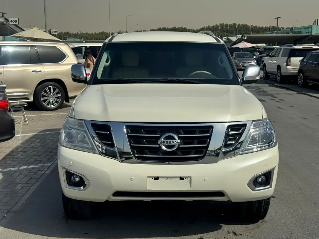 Nissan Patrol 5.6 AT (405 hp)
