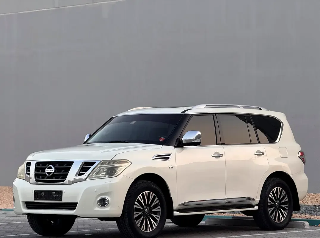 Nissan Patrol 5.6 AT (405 hp)