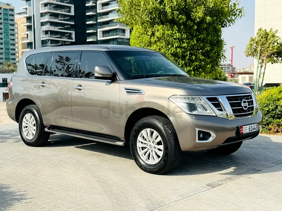Nissan Patrol 5.6 AT (405 hp)