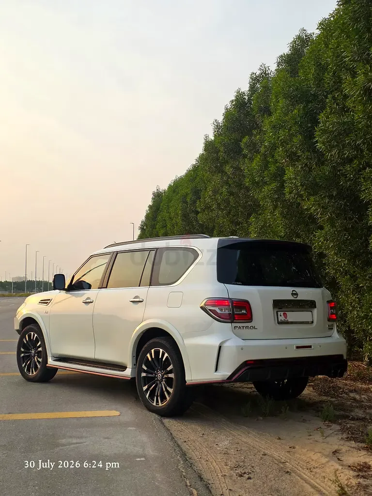 Nissan Patrol 5.6 AT (405 hp)