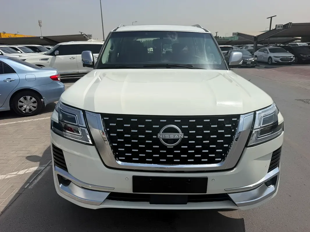 Nissan Patrol 5.6 AT (405 hp)