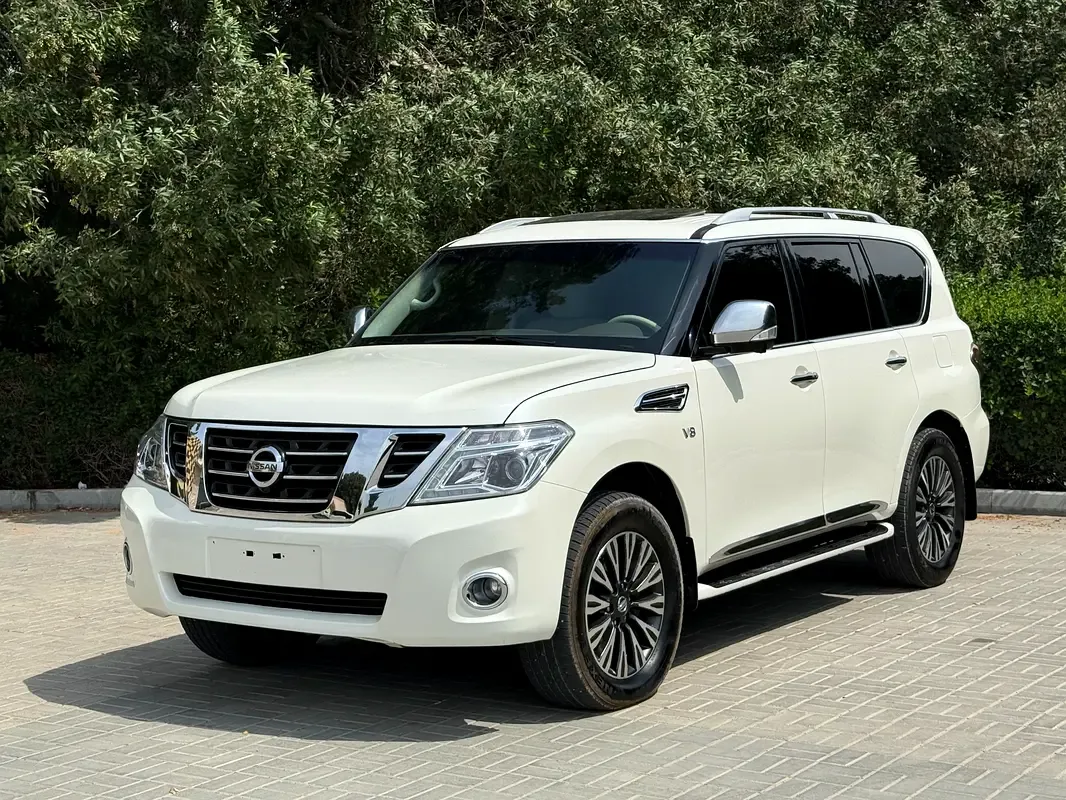 Nissan Patrol 5.6 AT (405 hp)