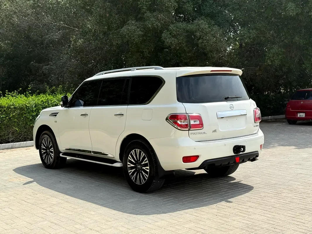 Nissan Patrol 5.6 AT (405 حصان) - 4