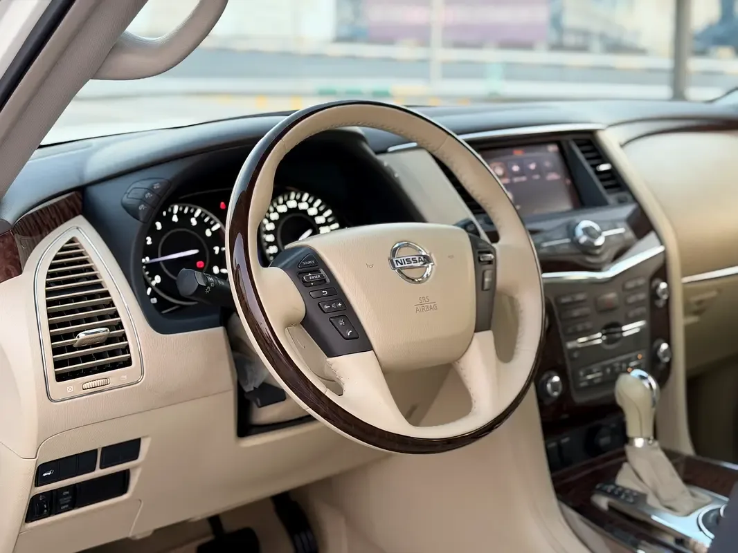 Nissan Patrol 5.6 AT (405 hp) - 4