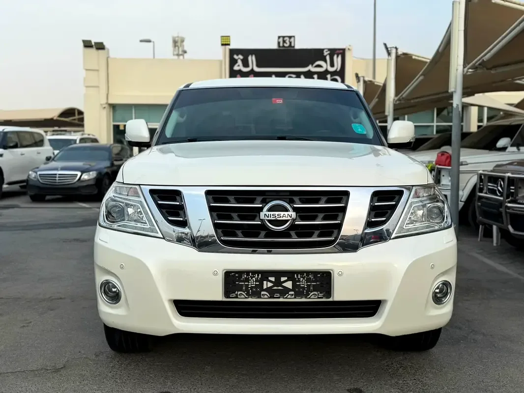 Nissan Patrol 5.6 AT (405 hp)