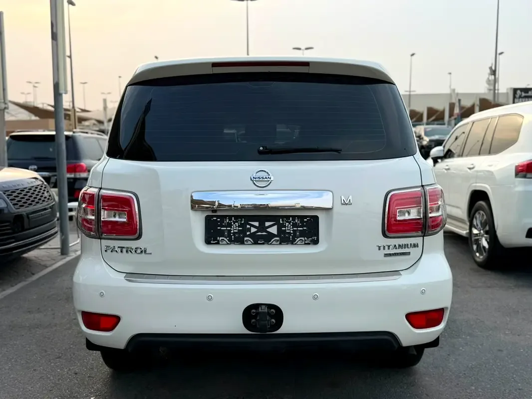 Nissan Patrol 5.6 AT (405 حصان) - 4