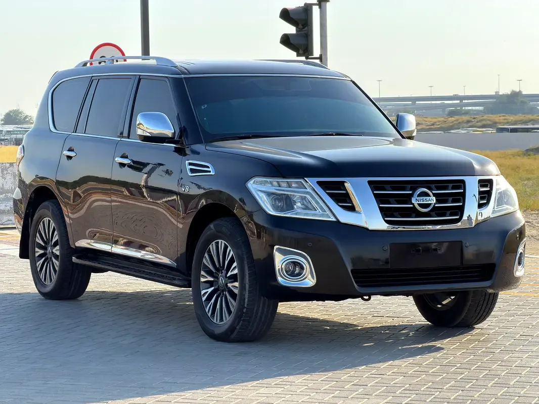Nissan Patrol 5.6 AT (405 hp)