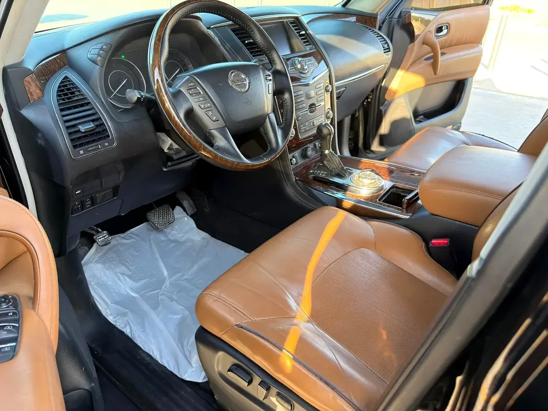 Nissan Patrol 5.6 AT (405 hp) - 5