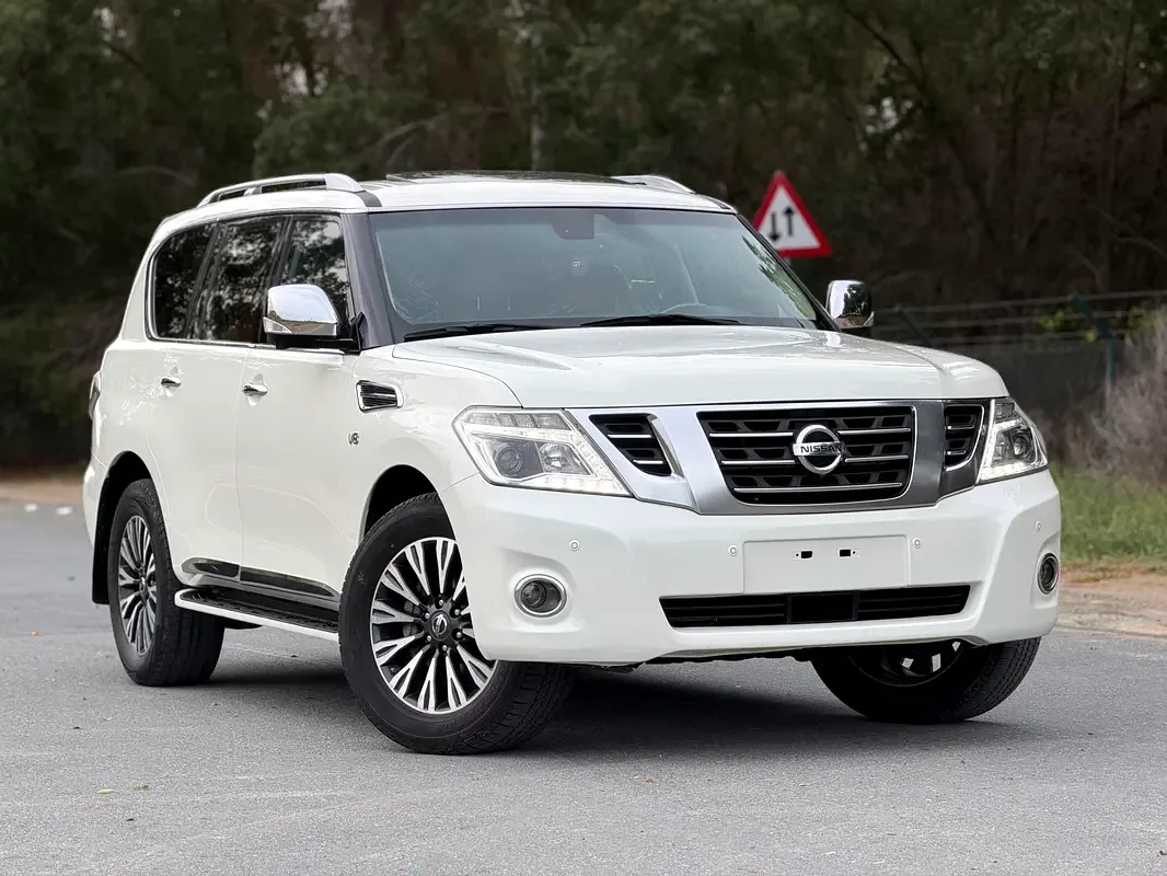 Nissan Patrol 5.6 AT (405 hp)