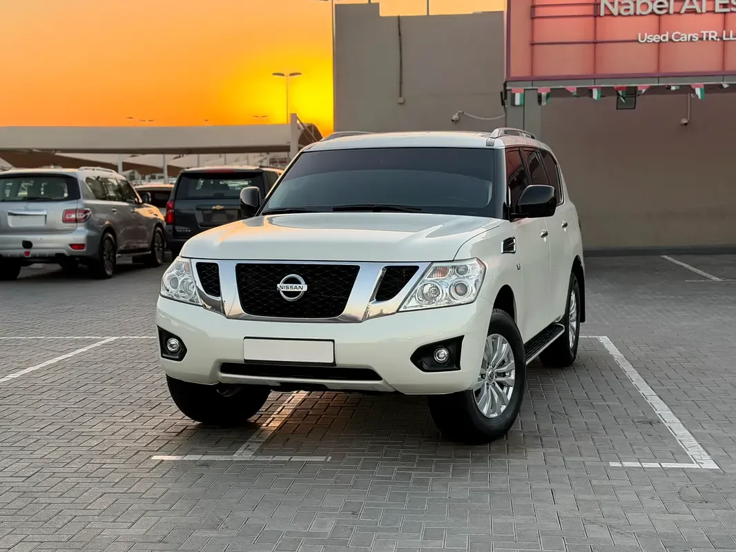 Nissan Patrol 5.6 AT (405 hp)