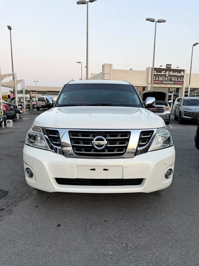 Nissan Patrol 5.6 AT (405 hp)