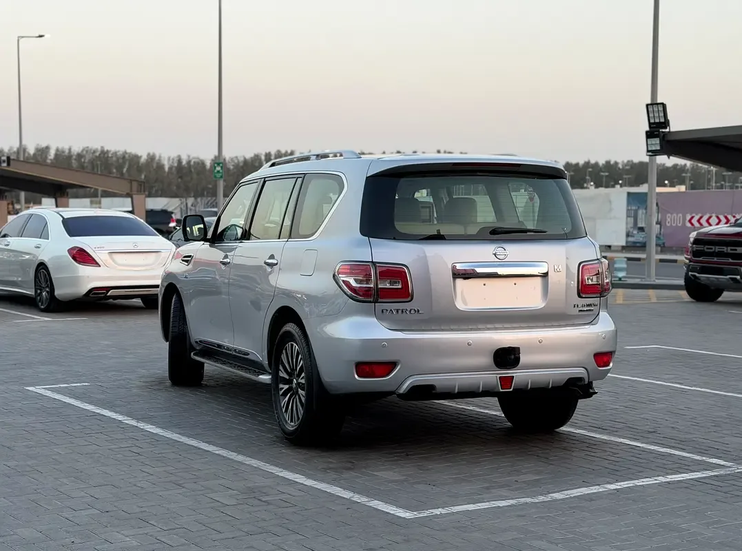 Nissan Patrol 5.6 AT (405 hp) - 2