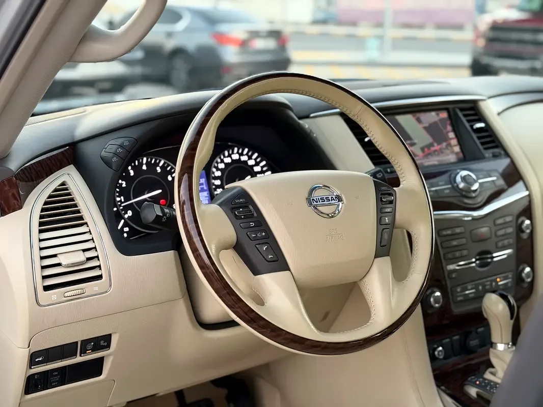 Nissan Patrol 5.6 AT (405 hp) - 4