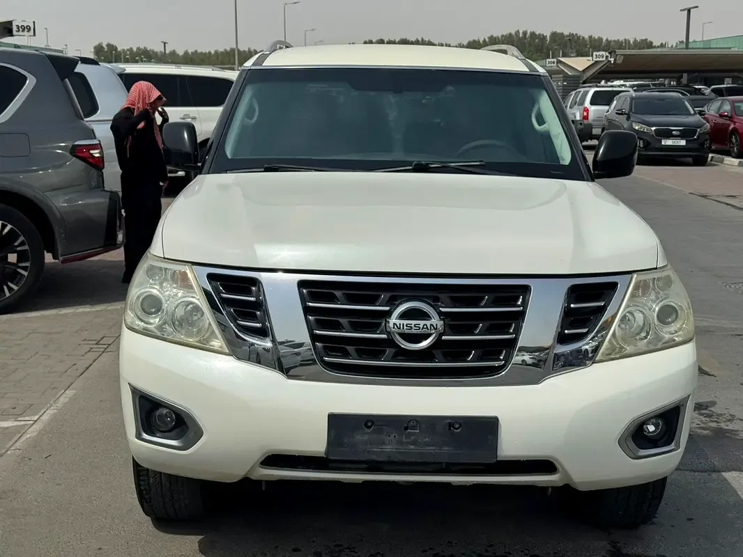 Nissan Patrol 5.6 AT (405 hp)