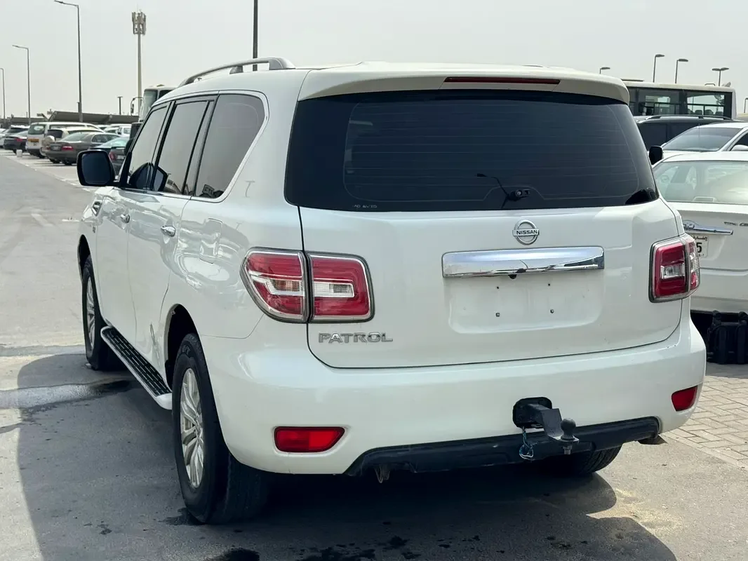 Nissan Patrol 5.6 AT (405 حصان) - 4