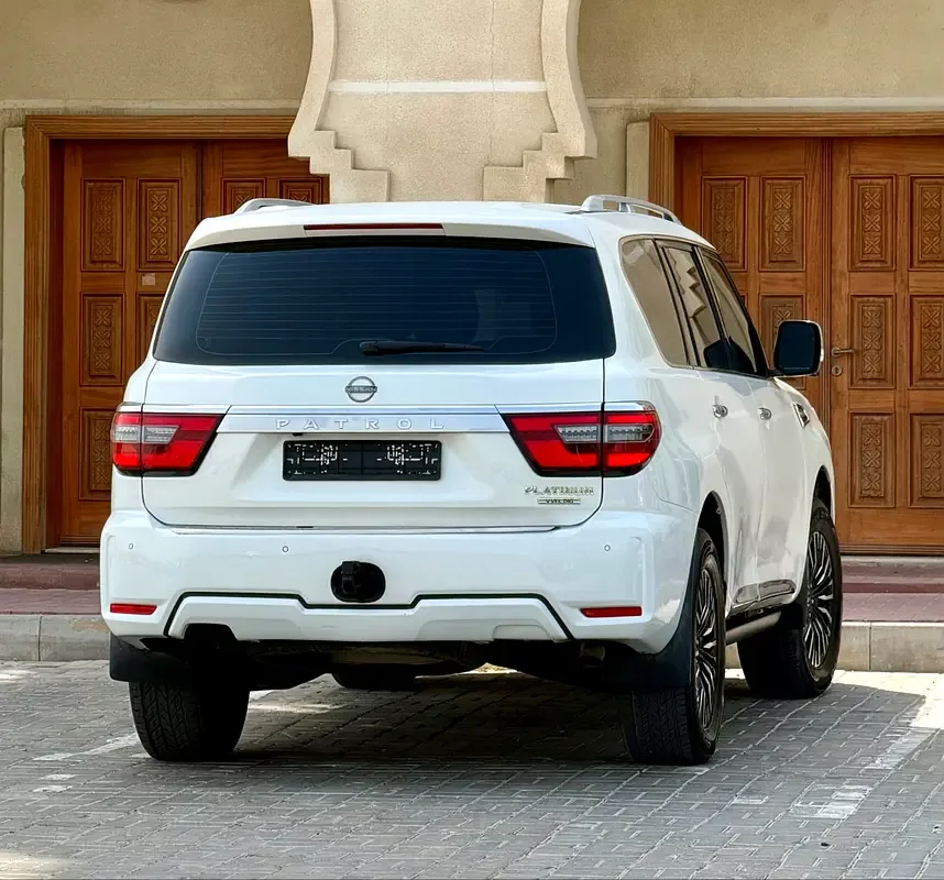 Nissan Patrol 5.6 AT (405 hp) - 4
