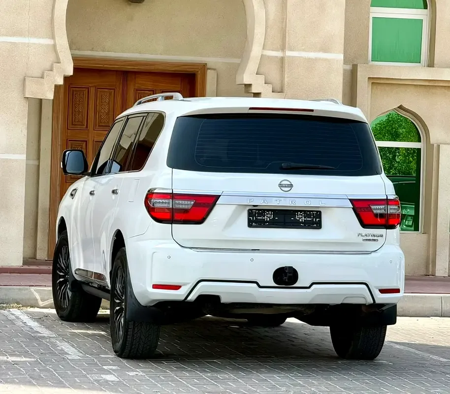 Nissan Patrol 5.6 AT (405 hp) - 6