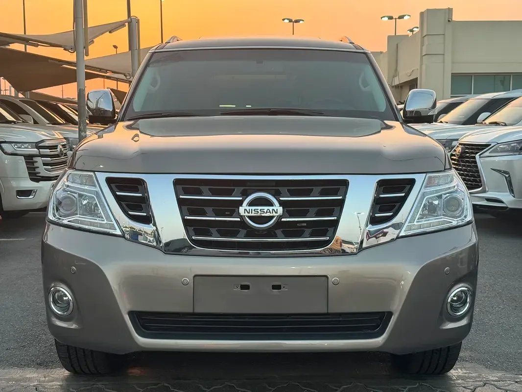Nissan Patrol 5.6 AT (405 hp)