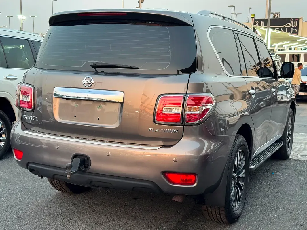 Nissan Patrol 5.6 AT (405 hp) - 6
