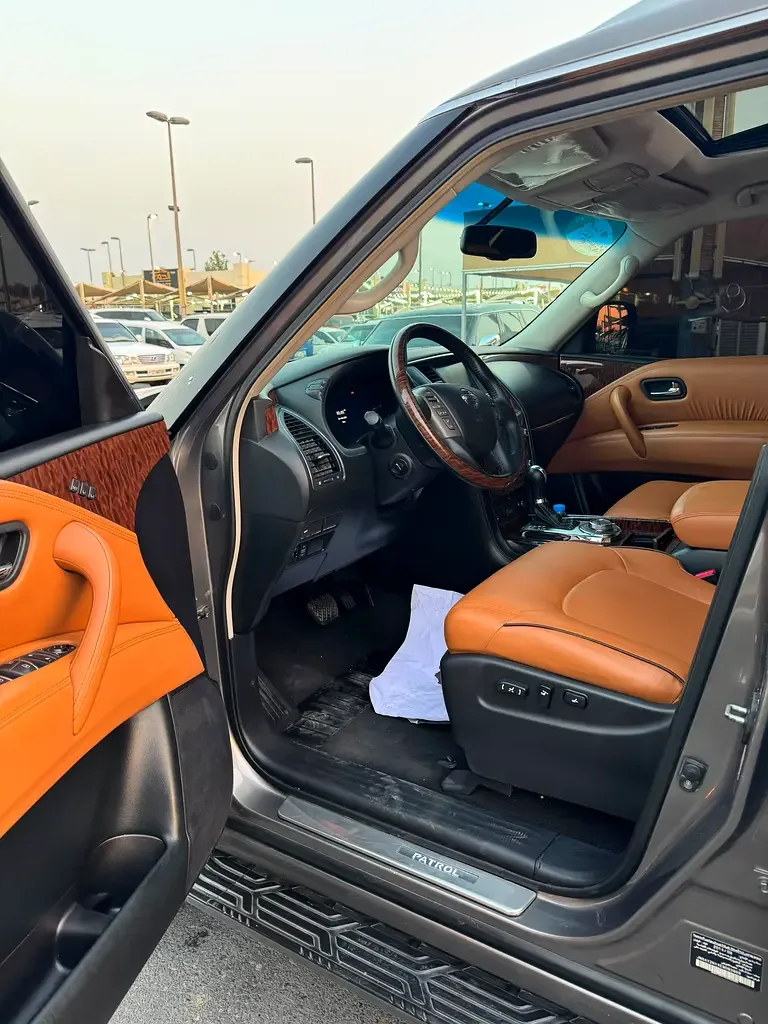 Nissan Patrol 5.6 AT (405 hp) - 11