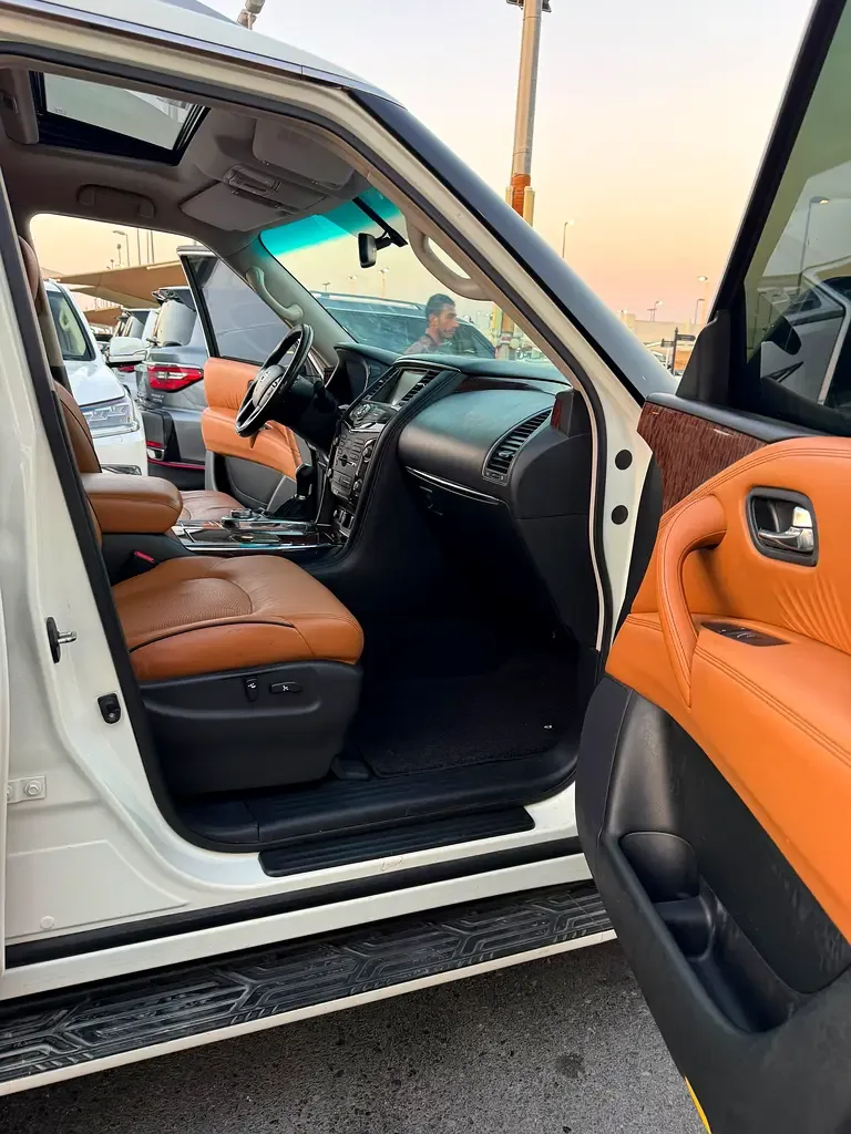 Nissan Patrol 5.6 AT (405 حصان) - 11