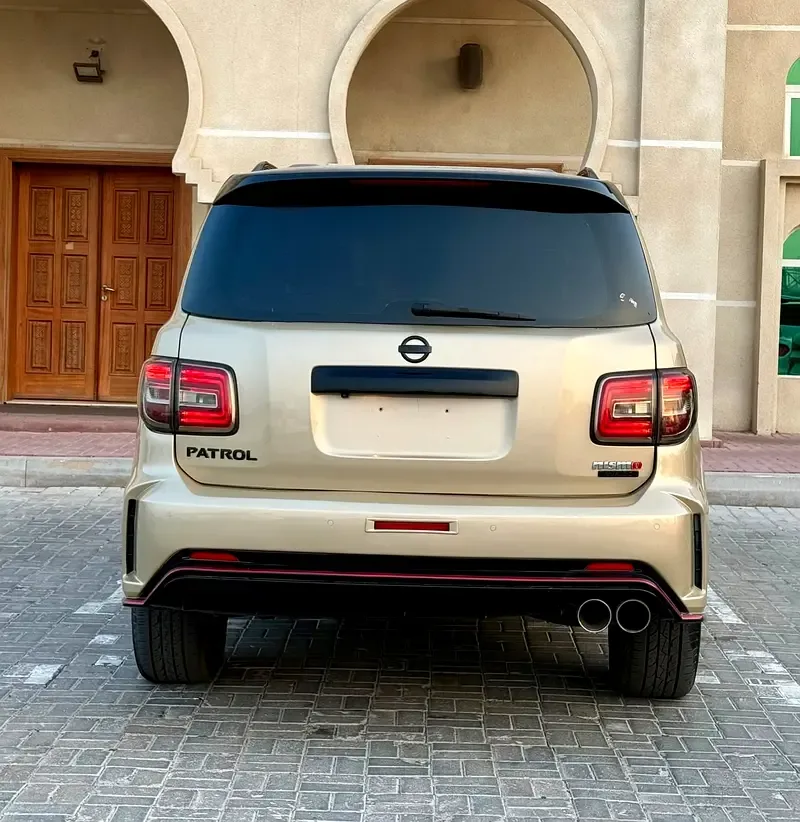 Nissan Patrol 5.6 AT (405 حصان) - 5