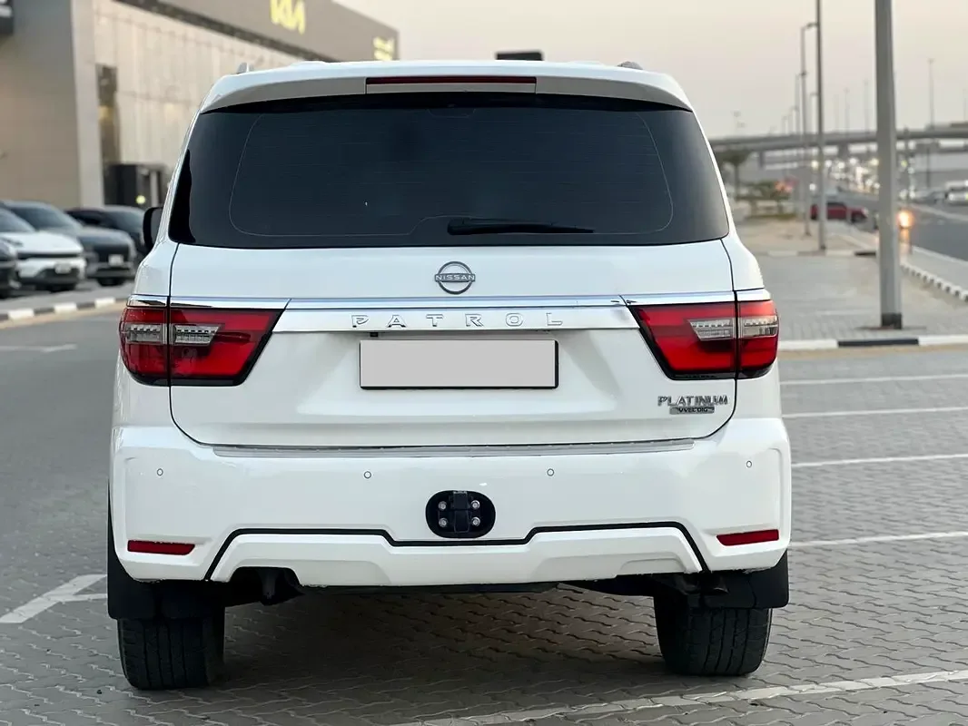 Nissan Patrol 5.6 AT (405 hp) - 4