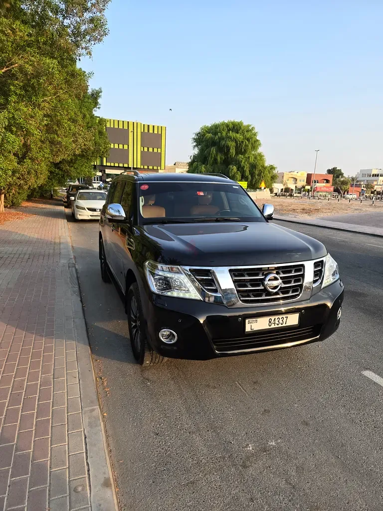 Nissan Patrol 5.6 AT (405 حصان) - 5