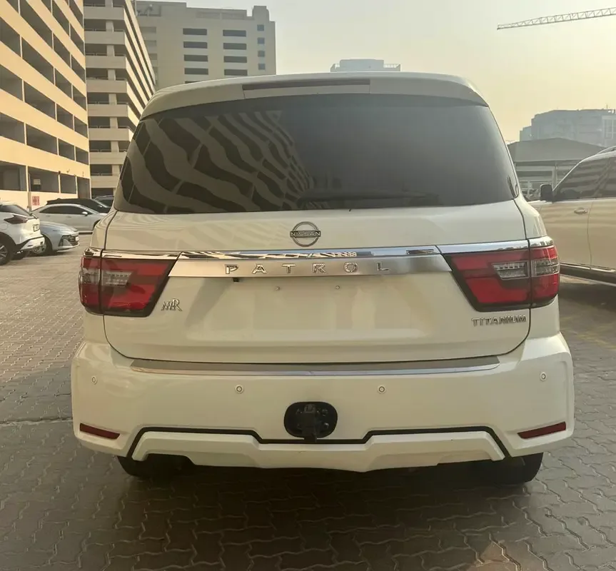 Nissan Patrol 5.6 AT (405 حصان) - 3