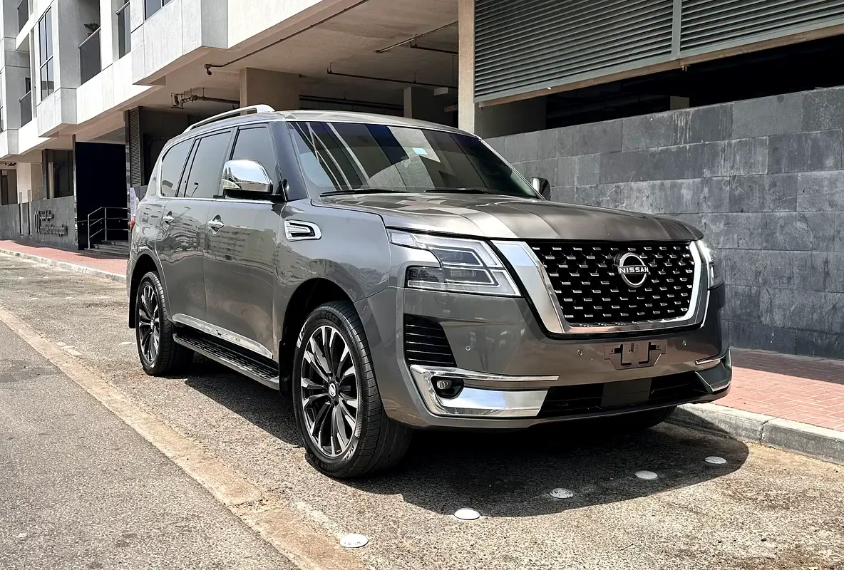 Nissan Patrol 5.6 AT (405 hp)