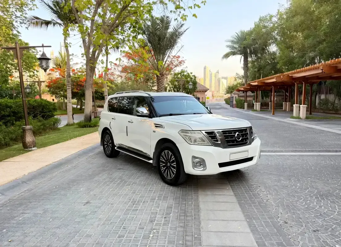 Nissan Patrol 5.6 AT (405 حصان) - 5