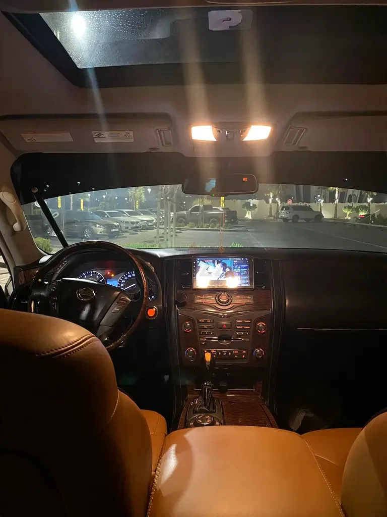 Nissan Patrol 5.6 AT (405 hp) - 4