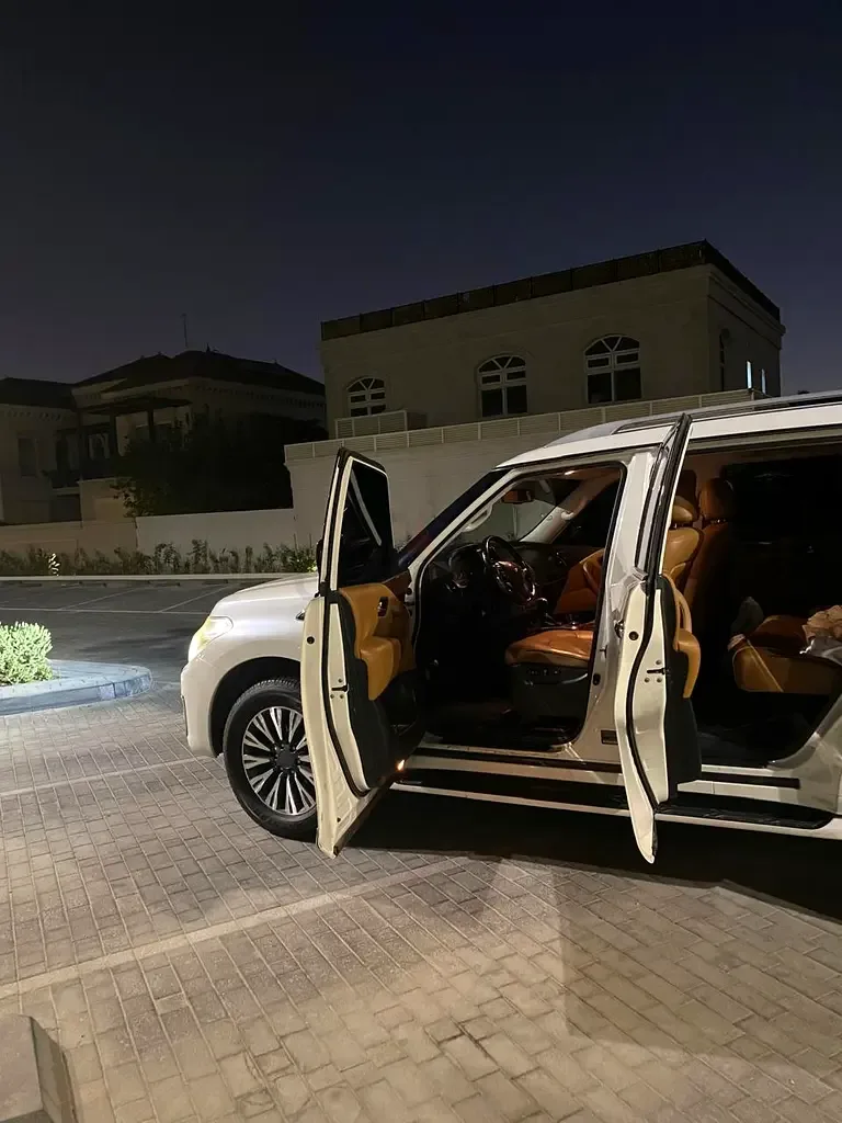 Nissan Patrol 5.6 AT (405 hp) - 3
