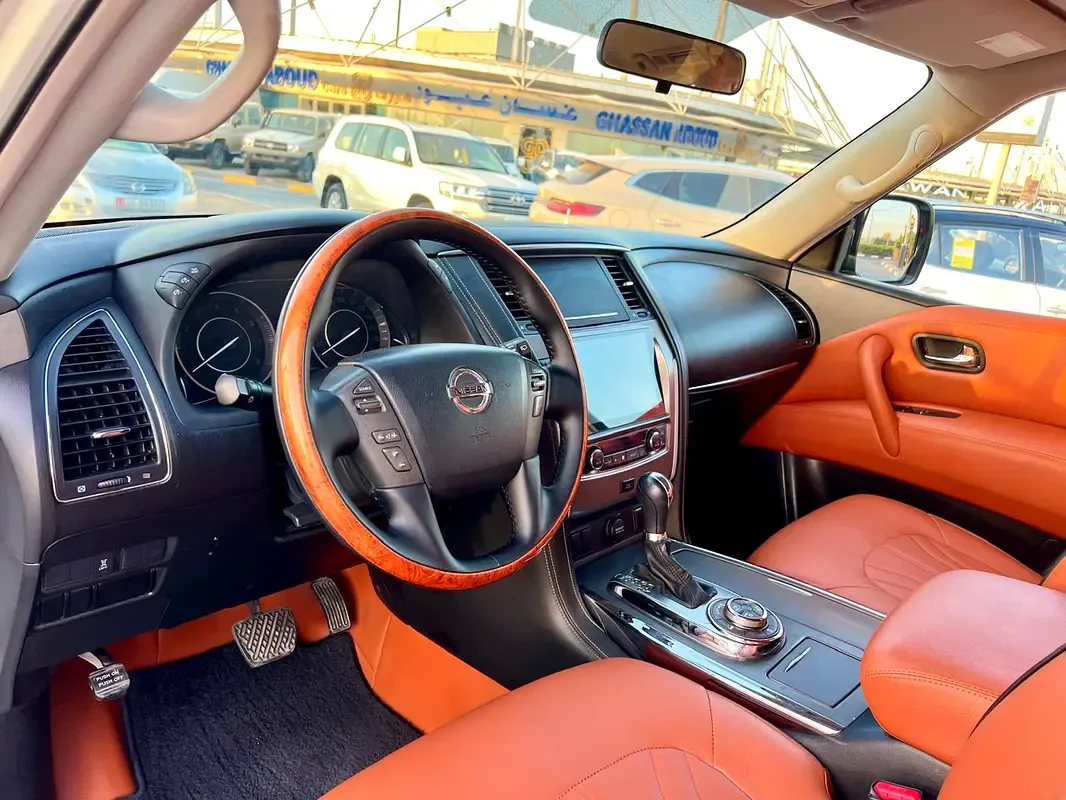 Nissan Patrol 5.6 AT (405 hp) - 10