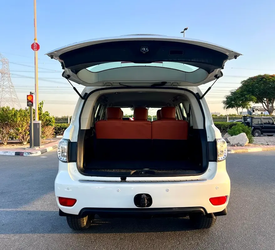 Nissan Patrol 5.6 AT (405 hp) - 8