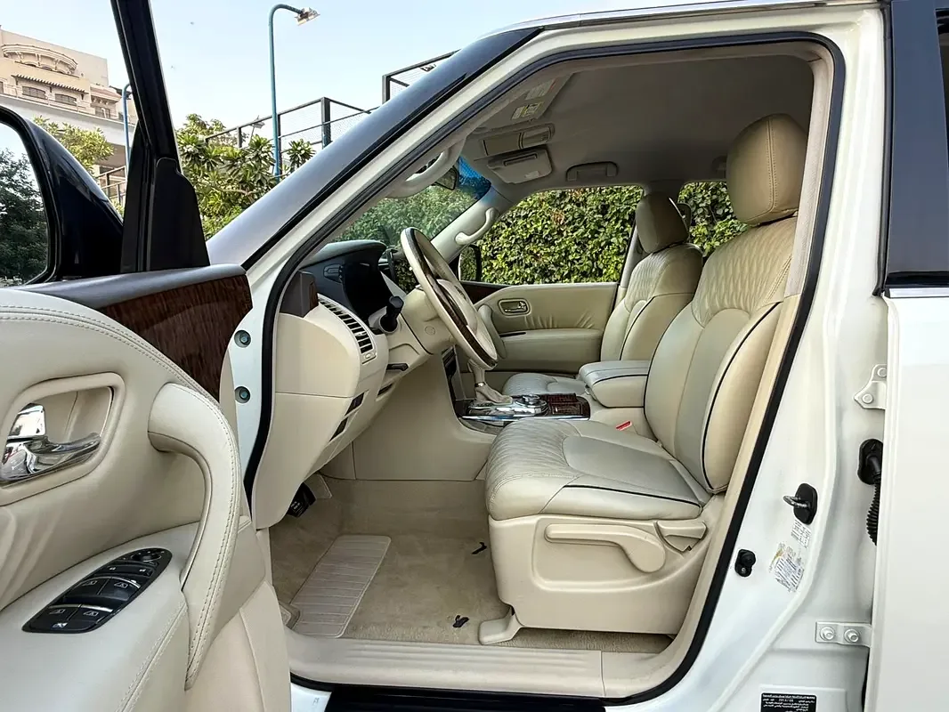 Nissan Patrol 5.6 AT (405 hp) - 11