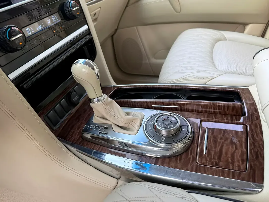 Nissan Patrol 5.6 AT (405 hp) - 17
