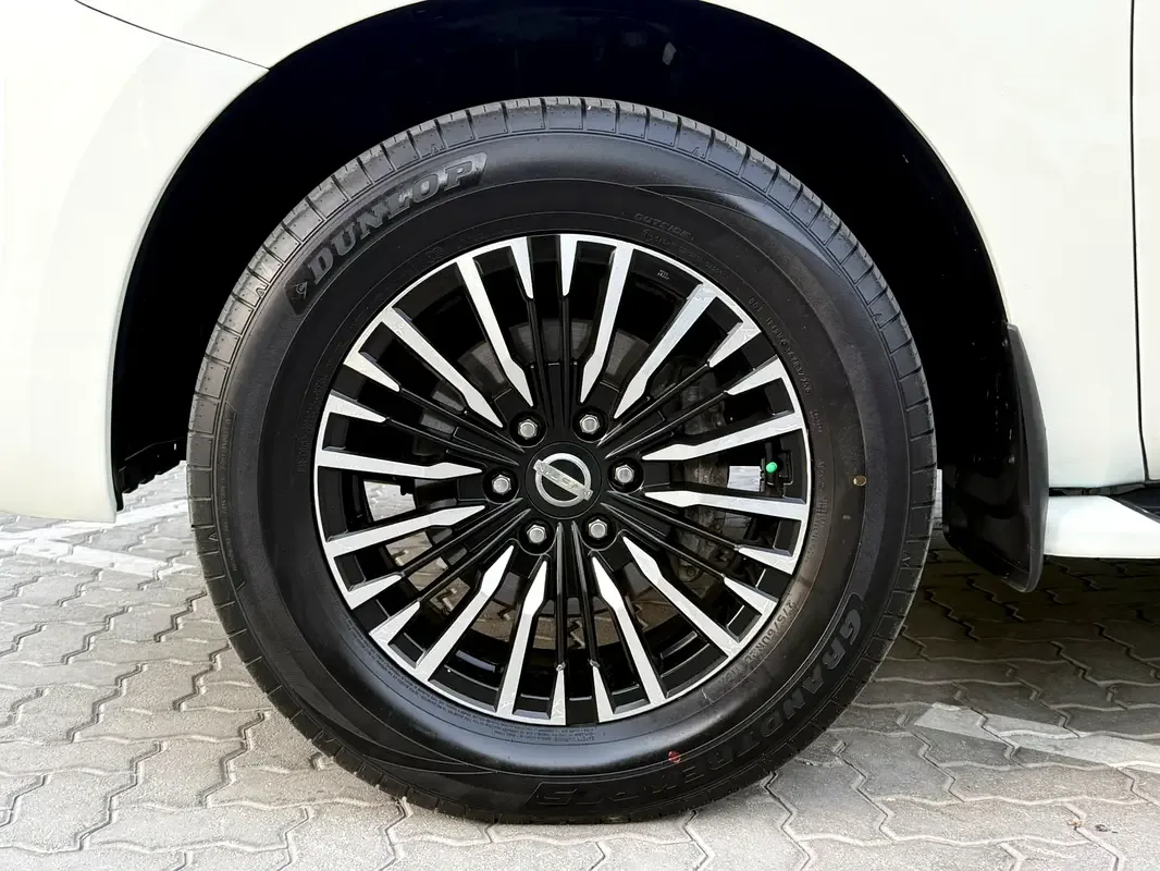 Nissan Patrol 5.6 AT (405 hp) - 20