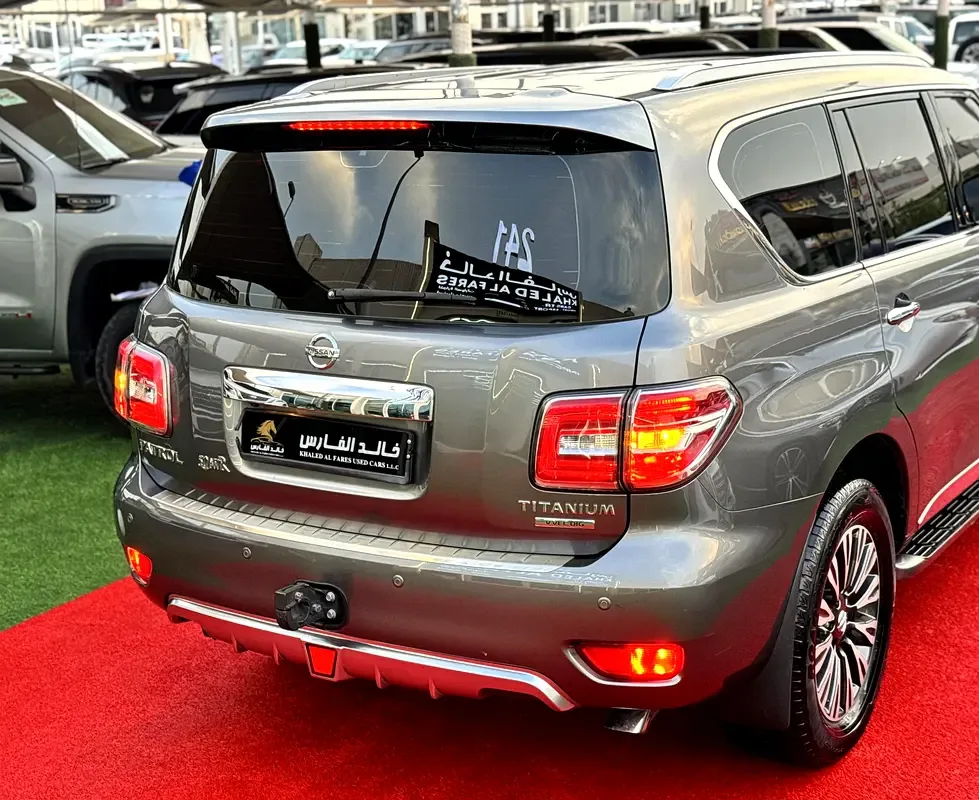 Nissan Patrol 5.6 AT (405 hp) - 11