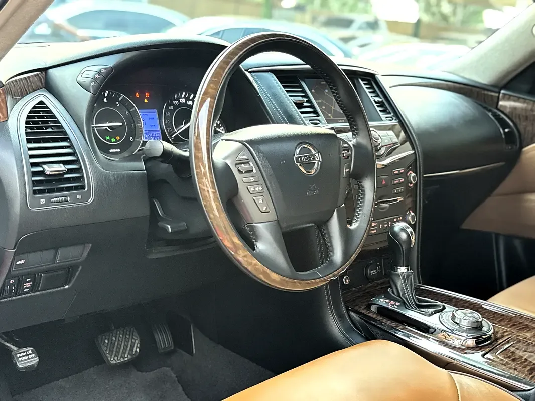 Nissan Patrol 5.6 AT (405 hp) - 13