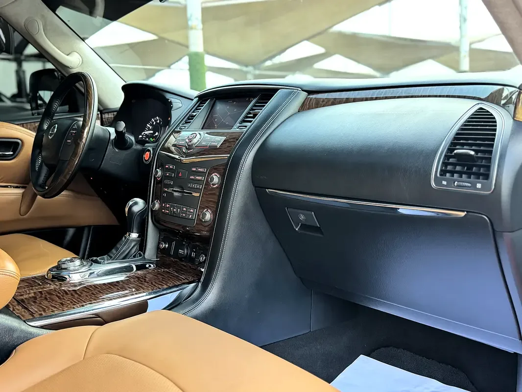 Nissan Patrol 5.6 AT (405 hp) - 16