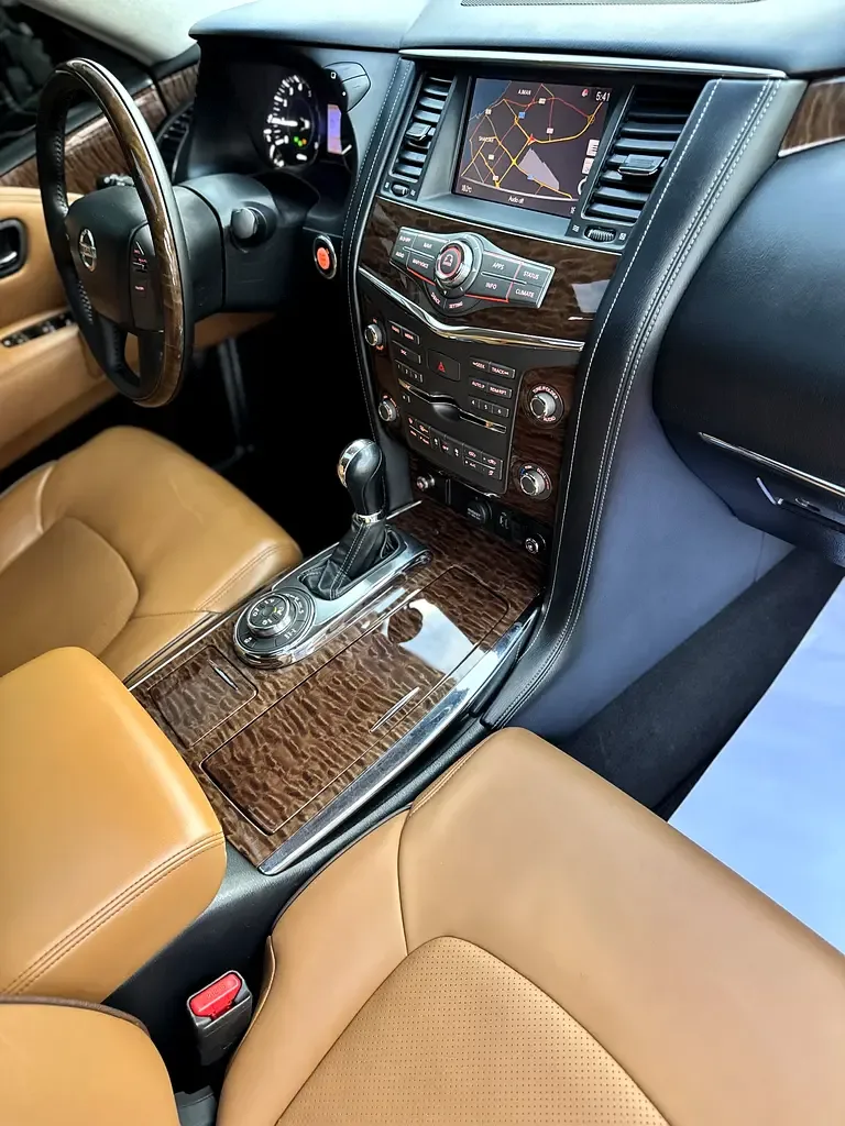 Nissan Patrol 5.6 AT (405 hp) - 17