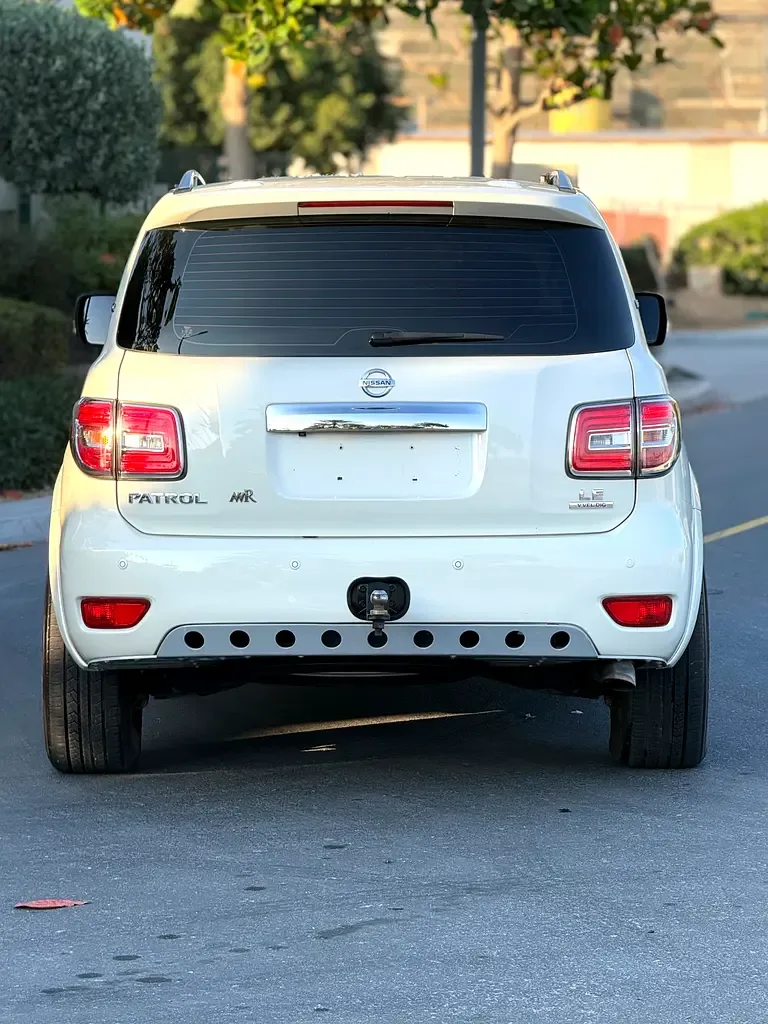 Nissan Patrol 5.6 AT (405 hp) - 4