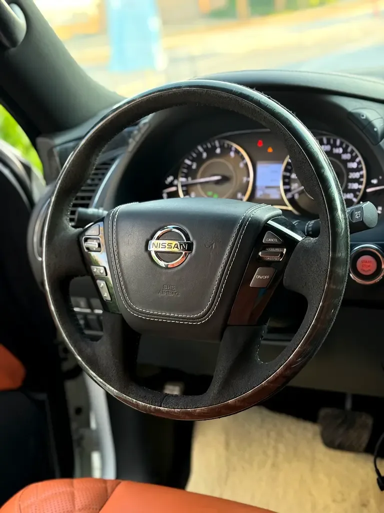 Nissan Patrol 5.6 AT (405 hp) - 15