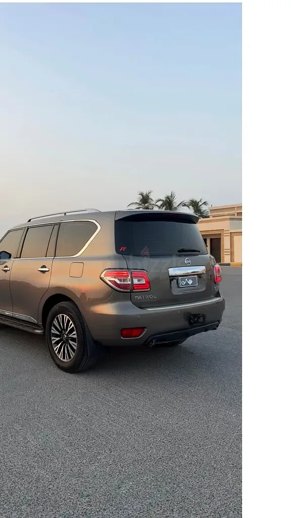 Nissan Patrol 5.6 AT (405 hp) - 3