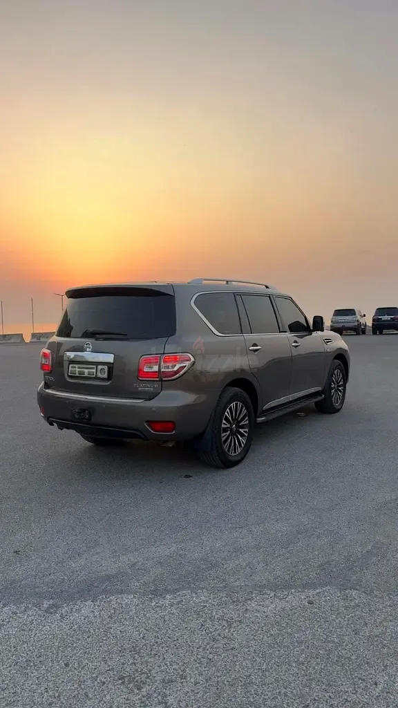 Nissan Patrol 5.6 AT (405 hp) - 4
